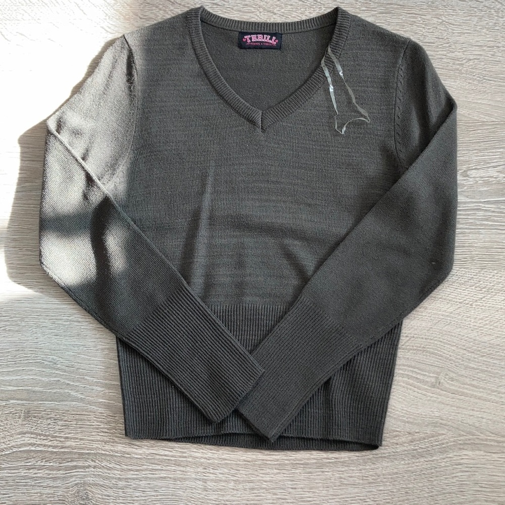 Gray V neck sweater